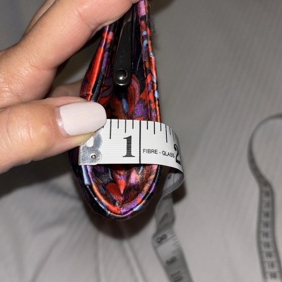 DUNE BRAND RED BLACK FLORAL SATIN CLITCH WITH BLING ADORNMENT SNAP CLOSURE - Picture 12 of 12